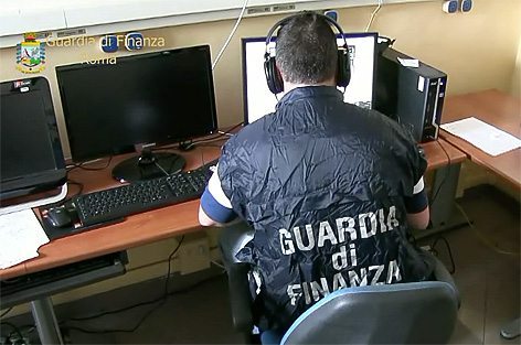 Attenzione alla nuova truffa via e-mail su pagamenti dovuti alla Guardia di Finanza