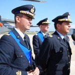 primo piano generale agresti mezzo generale squadra aerea maurizio lodovisi e generale comelli