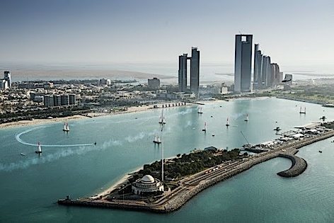 Avvincente, tesa ed emozionante: l’apertura della stagione Red Bull Air Race si avvicina ad Abu Dhabi