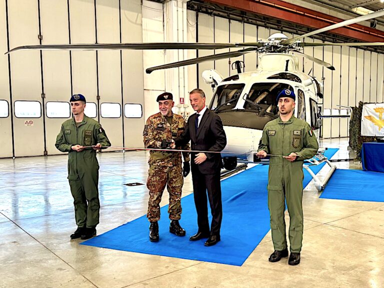 Leonardo: consegnato all’Aviazione dell’Esercito il primo UH-169D LUH
