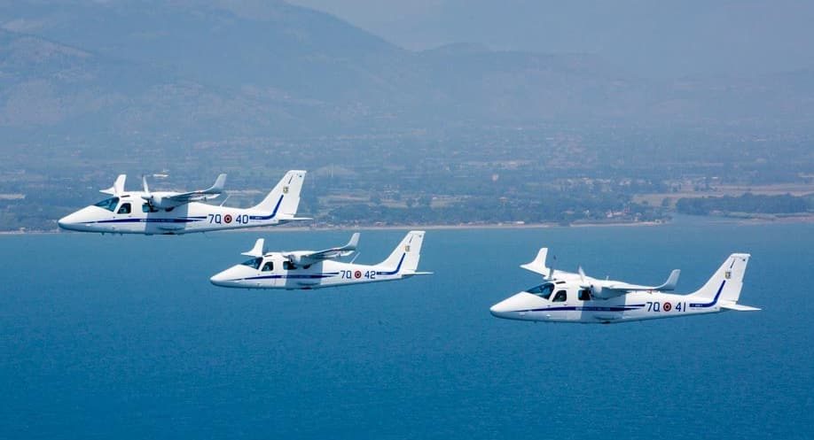 TECNAM consegna 3 bimotori all’Aeronautica Militare Italiana