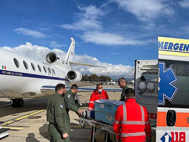 Trasporto sanitario urgente: bimba di un giorno di vita trasferita da Cagliari a Milano con velivolo A.M.